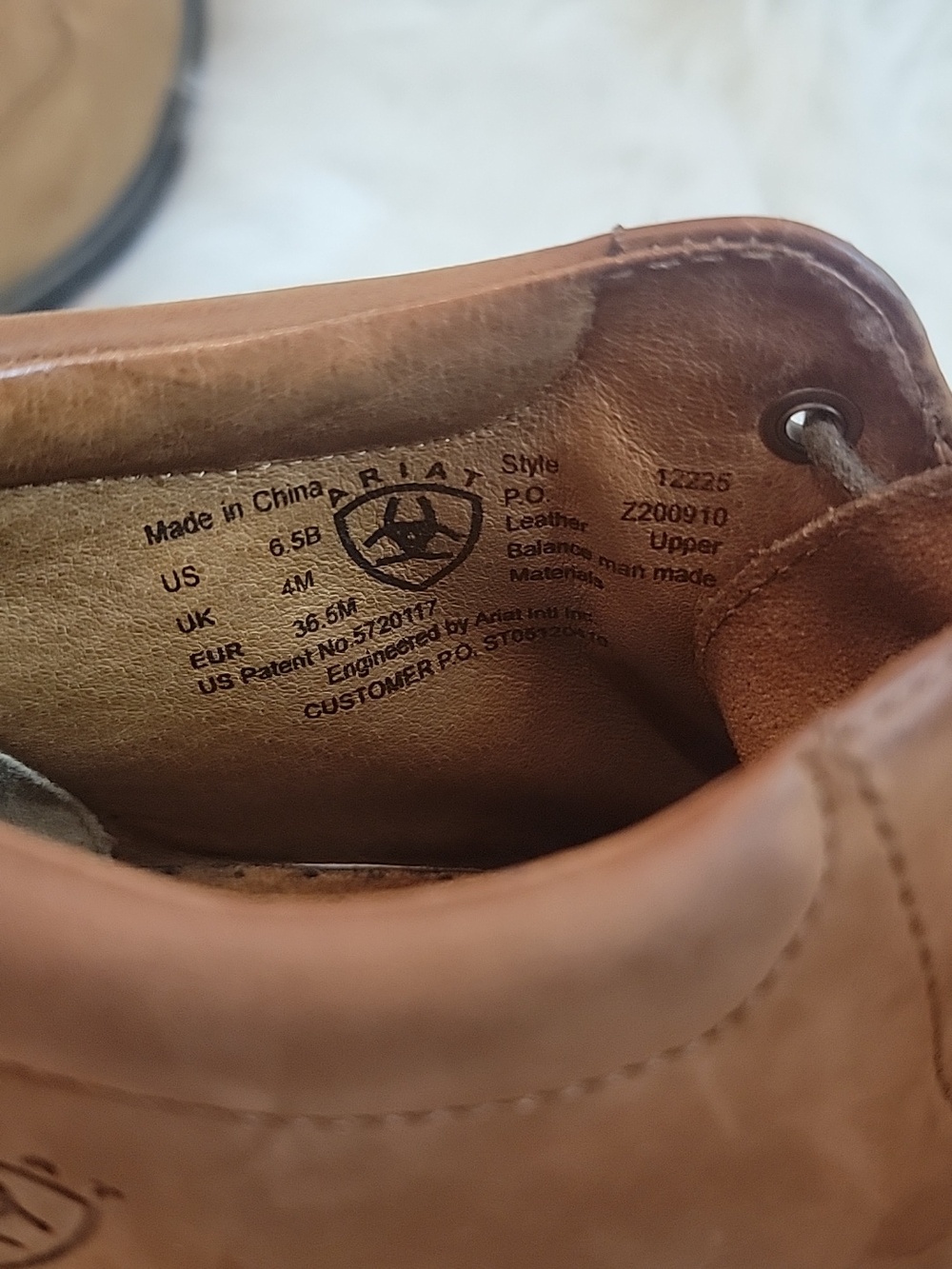 Ariat Tan Leather Chukka Lace-Up Boots. Size 6.5B. Style 12225 - Picture 6 of 9